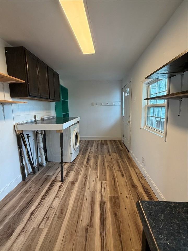 467 Reno St - Photo 7 of 13