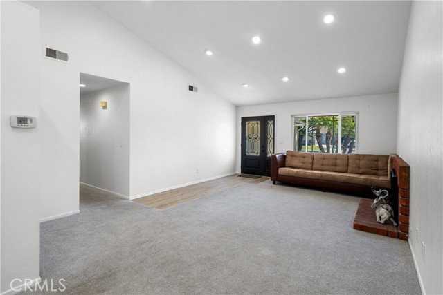 17825 Holmes Ave - Photo 3 of 5