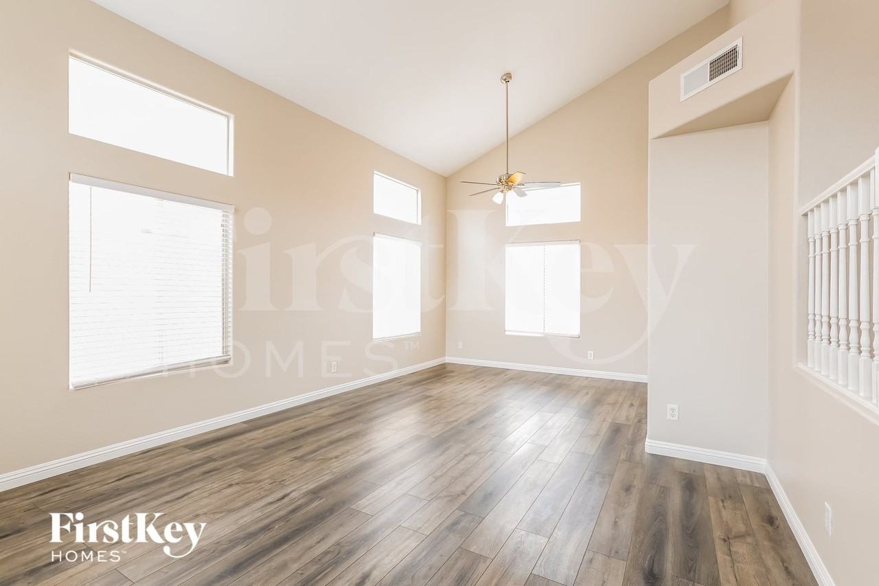 8905 Ballad Ave - Photo 5 of 15