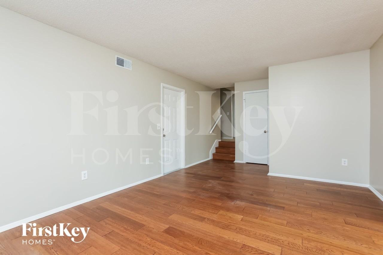 3651 Oak Vista Ln - Photo 4 of 15