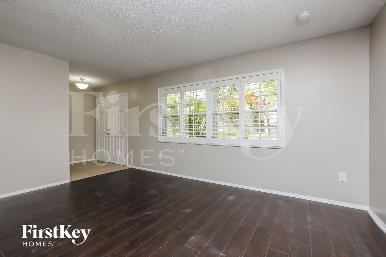 3651 Oak Vista Ln - Photo 5 of 15