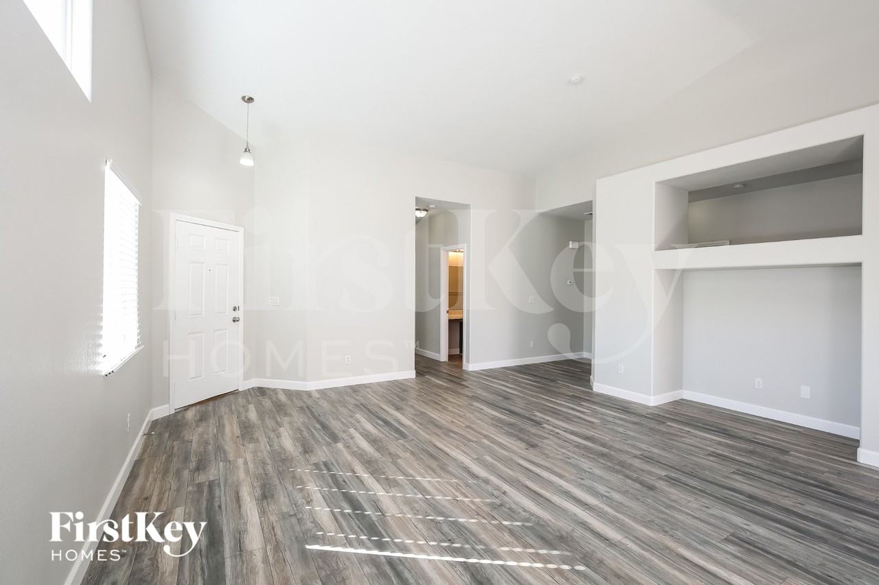 6138 Sydney Bay Ct - Photo 4 of 15