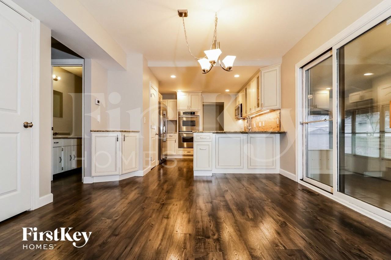 16 Kingston Ct - Photo 6 of 14