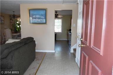 10901 Hollaway Dr - Photo 2 of 19