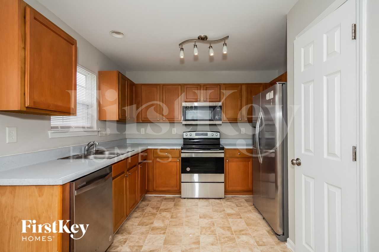 7301 Hidden Creek Dr - Photo 6 of 15