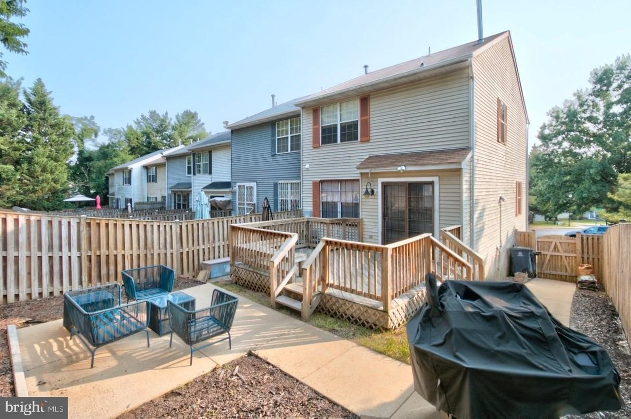 2813 31st Ave - Photo 2 of 35
