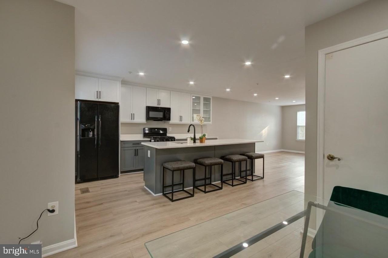 2813 31st Ave - Photo 6 of 35