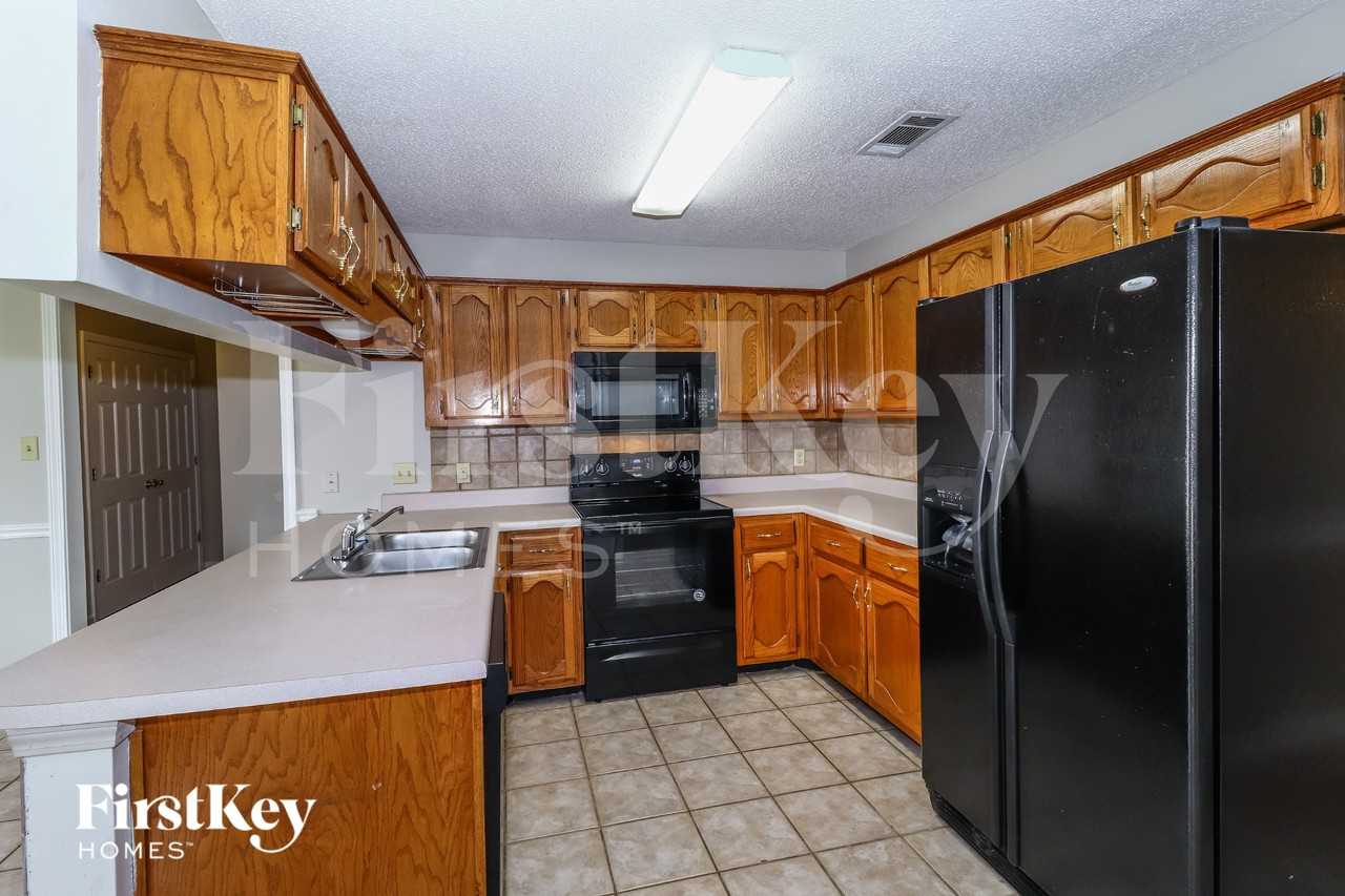 9689 Kingsridge Dr - Photo 7 of 16
