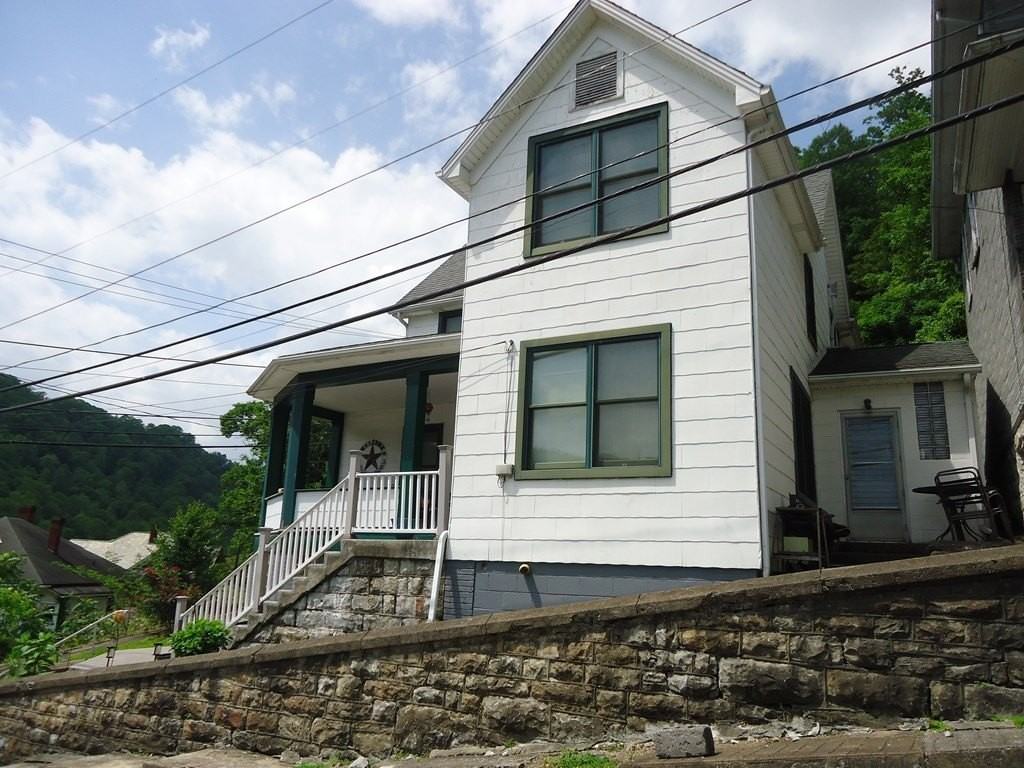 20 Hobart St - Photo 2 of 10