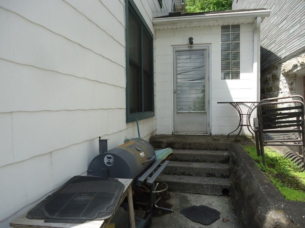 20 Hobart St - Photo 5 of 10