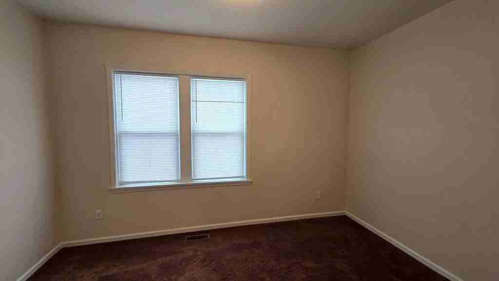 228 Summerlee Ave Apt 1 - Photo 6 of 10