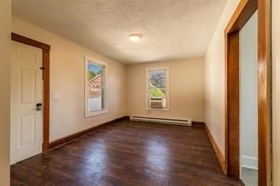 610 1/2 Russell St - Photo 3 of 22