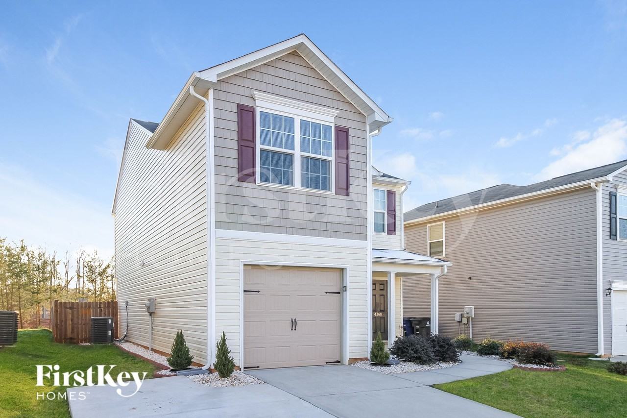 4360 Oak Pointe Dr - Photo 2 of 15