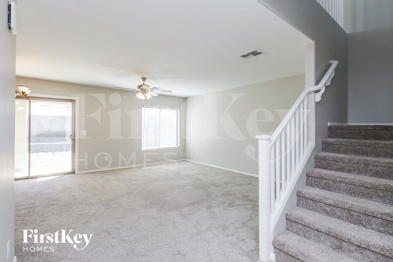 39405 N Marla Cir - Photo 2 of 15