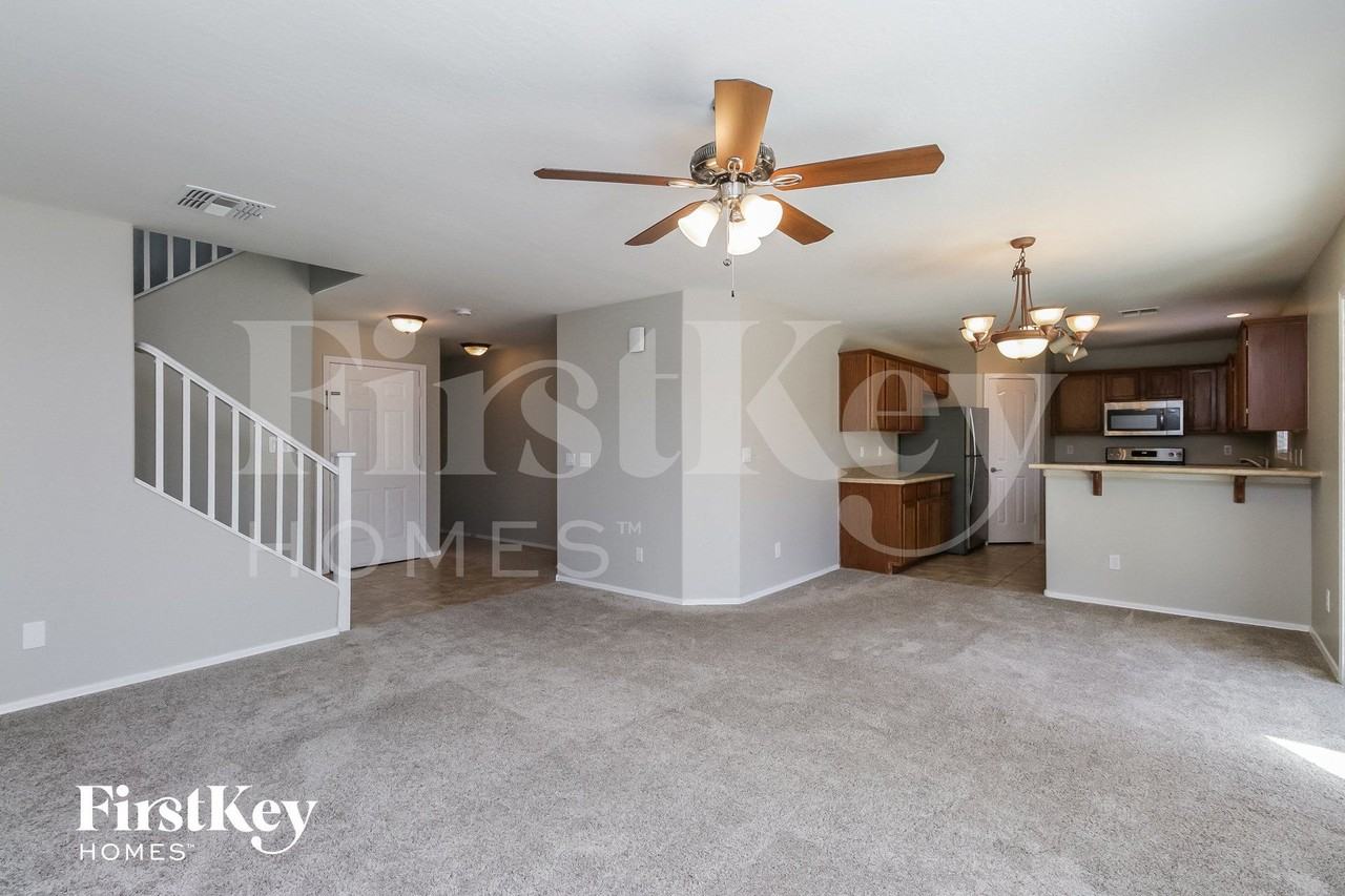 39405 N Marla Cir - Photo 4 of 15