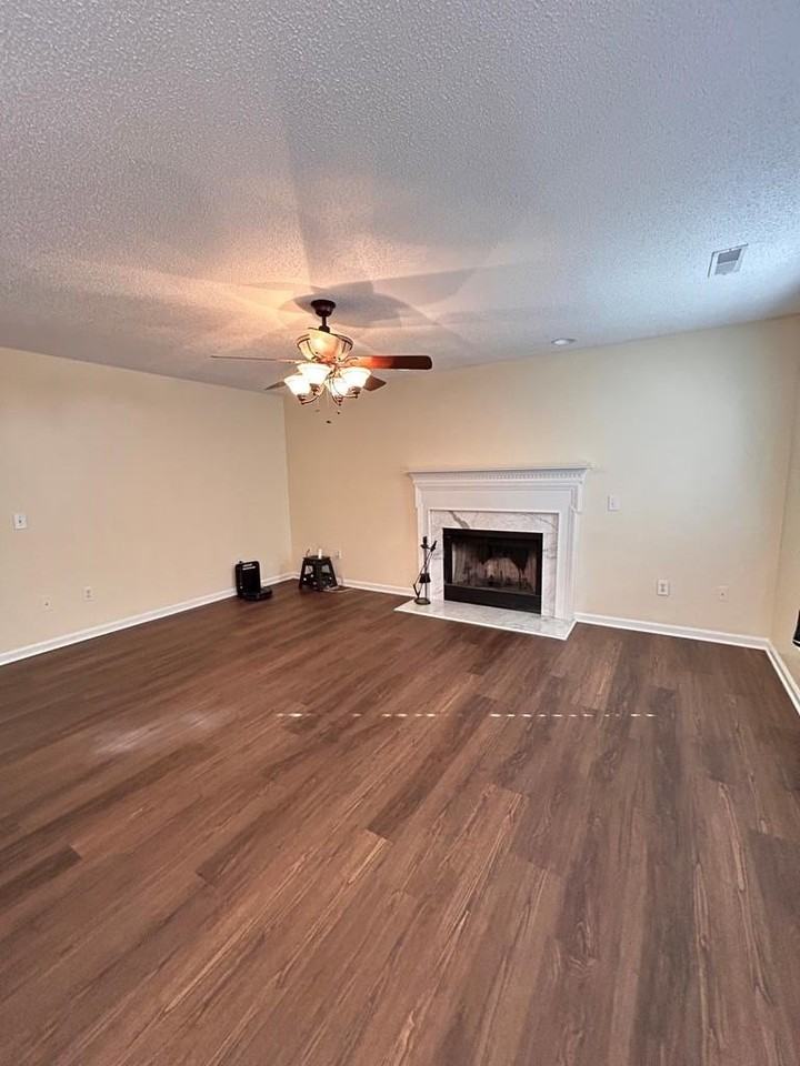 1696 Red Oak Dr #184 - Photo 6 of 36
