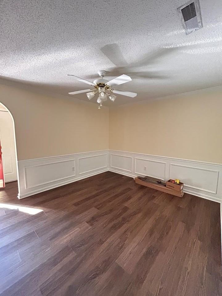 1696 Red Oak Dr #184 - Photo 7 of 36