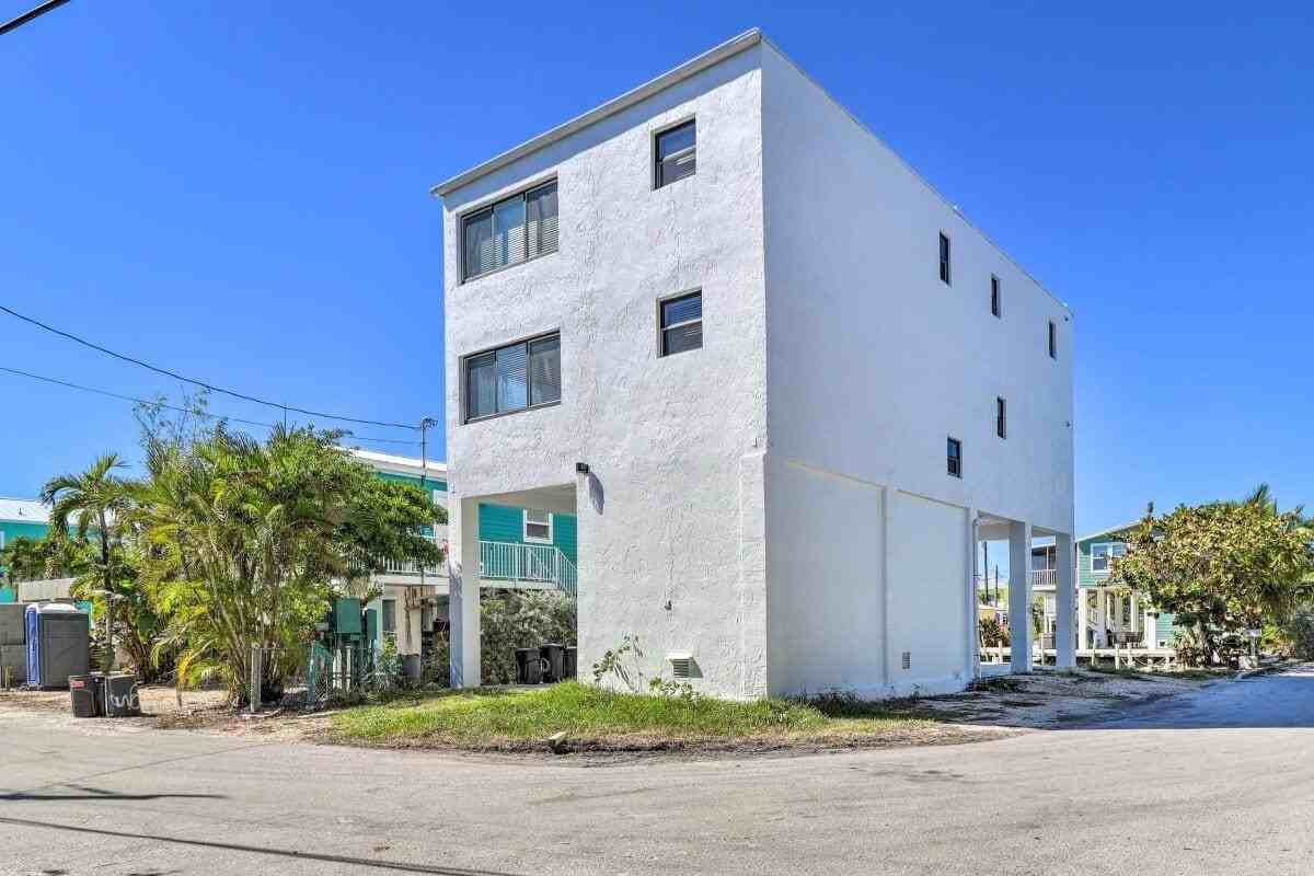 780 92nd Street Ocean - Photo 2 of 37