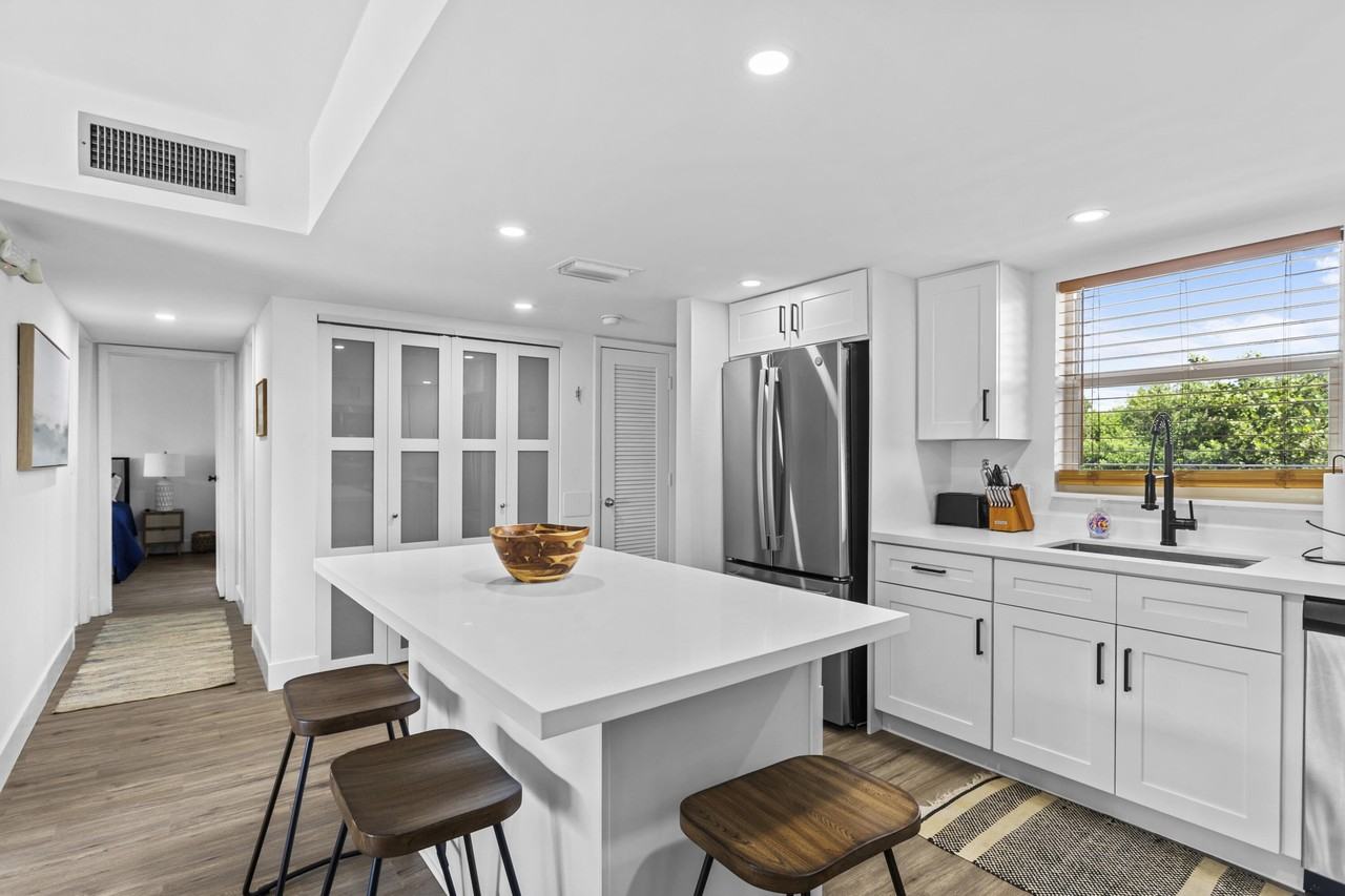 200 Wrenn St #206 - Photo 6 of 40