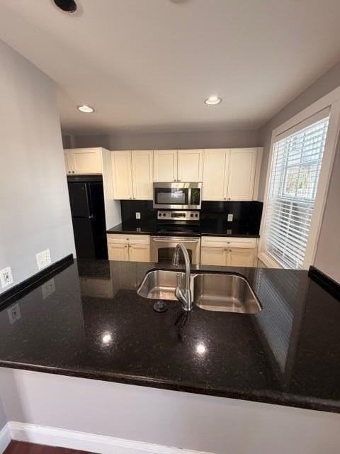 2 Nassau Ln #2 - Photo 5 of 12