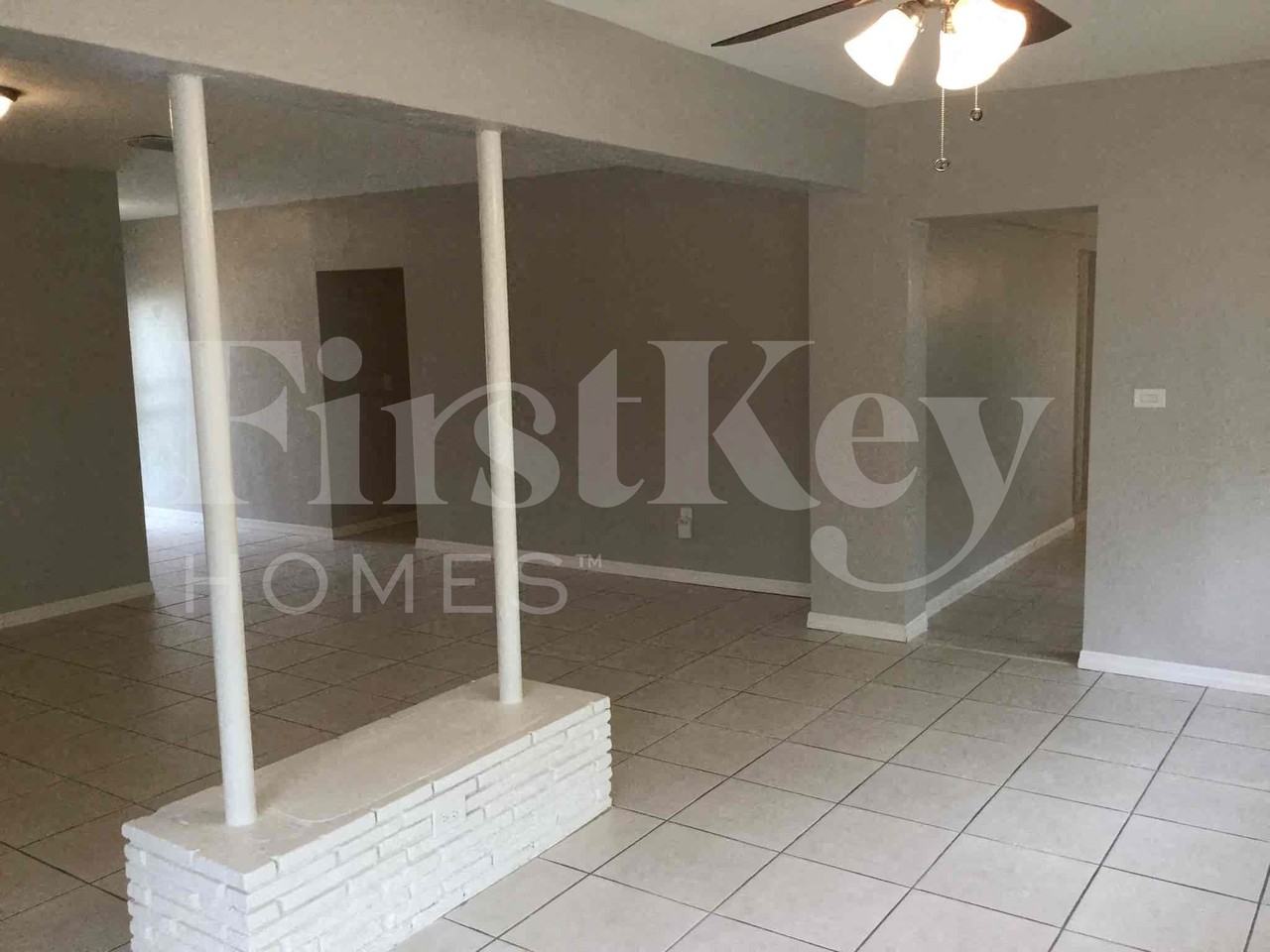 980 Nw 182nd St - Photo 6 of 19