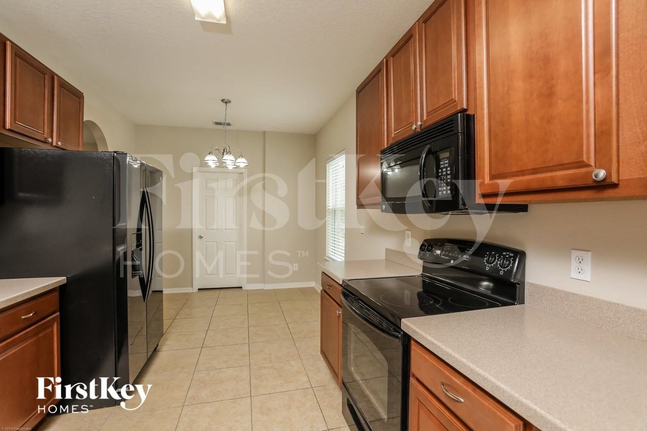 965 Marietta Ln - Photo 4 of 15