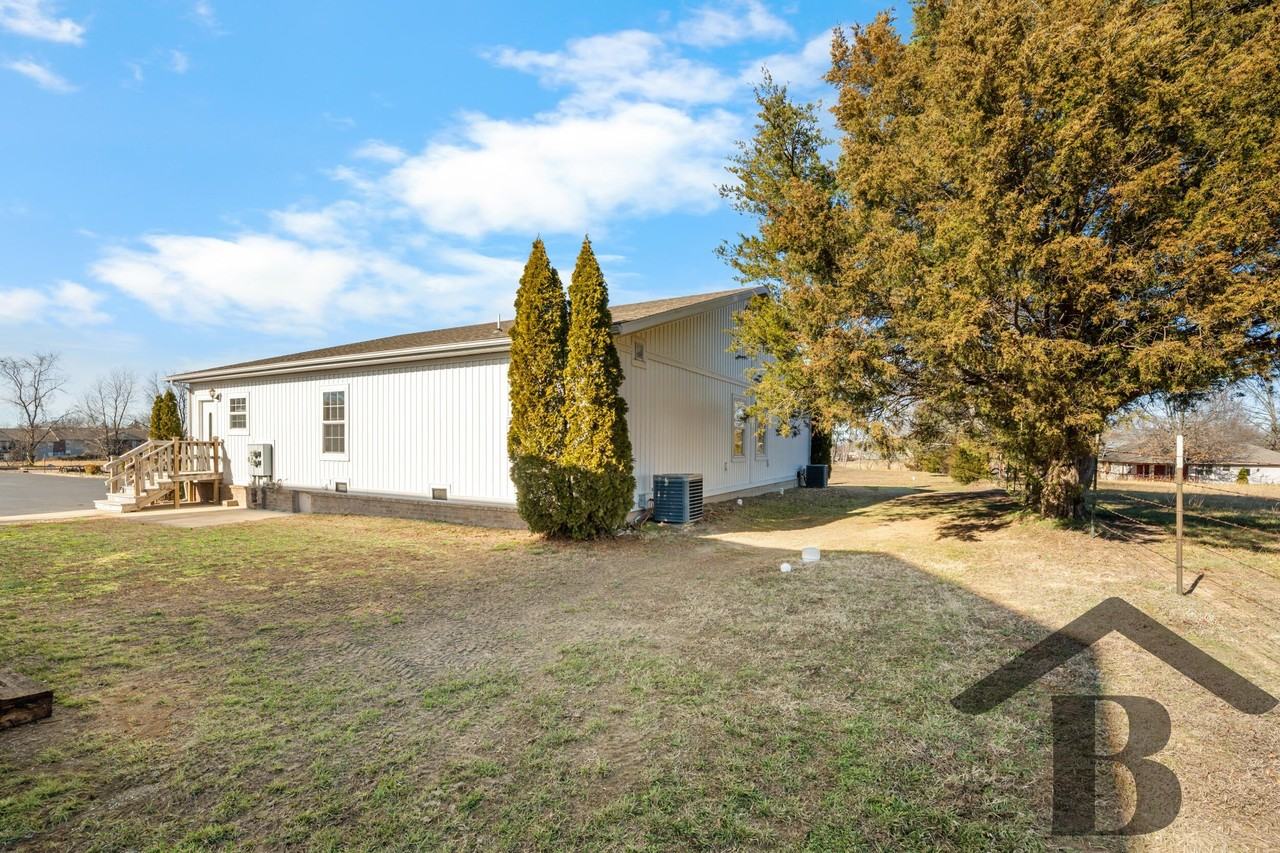 1522 S Tuscany Ct - Photo 4 of 38