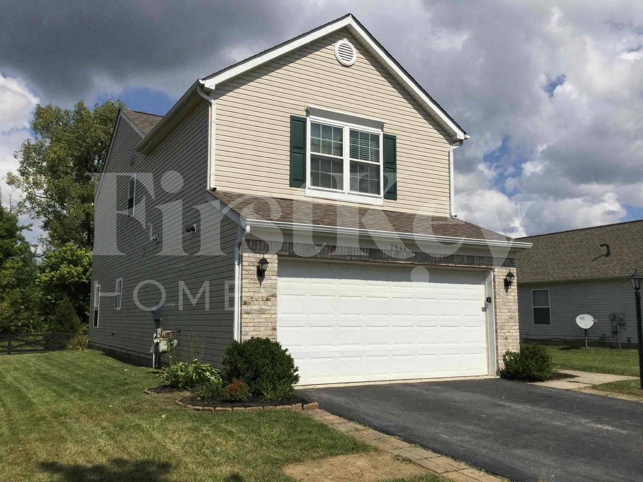 7944 Birch Creek Dr - Photo 2 of 30