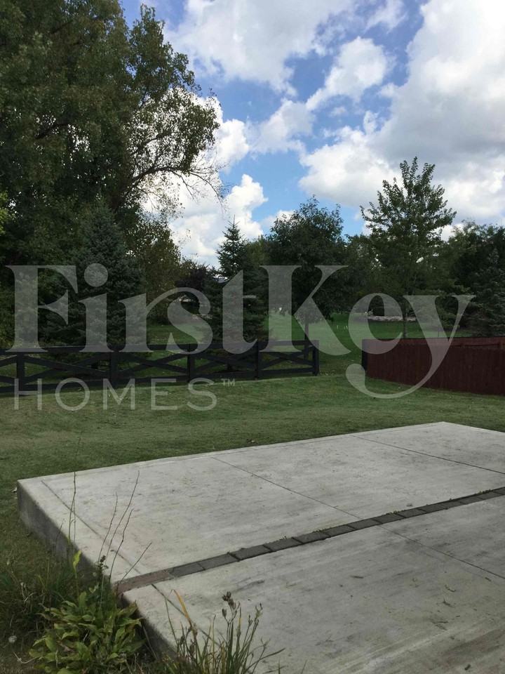 7944 Birch Creek Dr - Photo 4 of 30