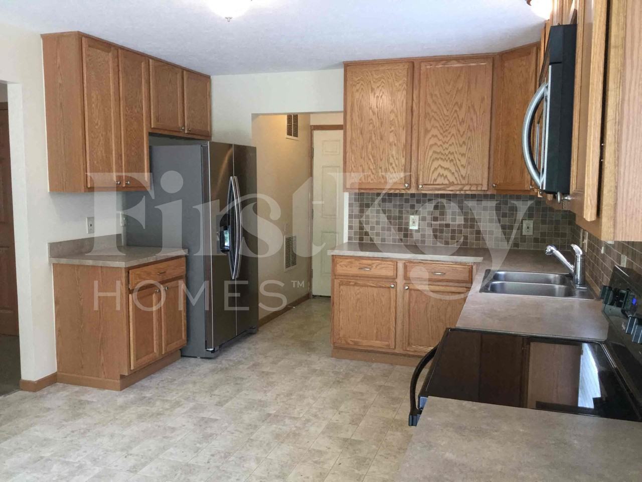7944 Birch Creek Dr - Photo 6 of 30