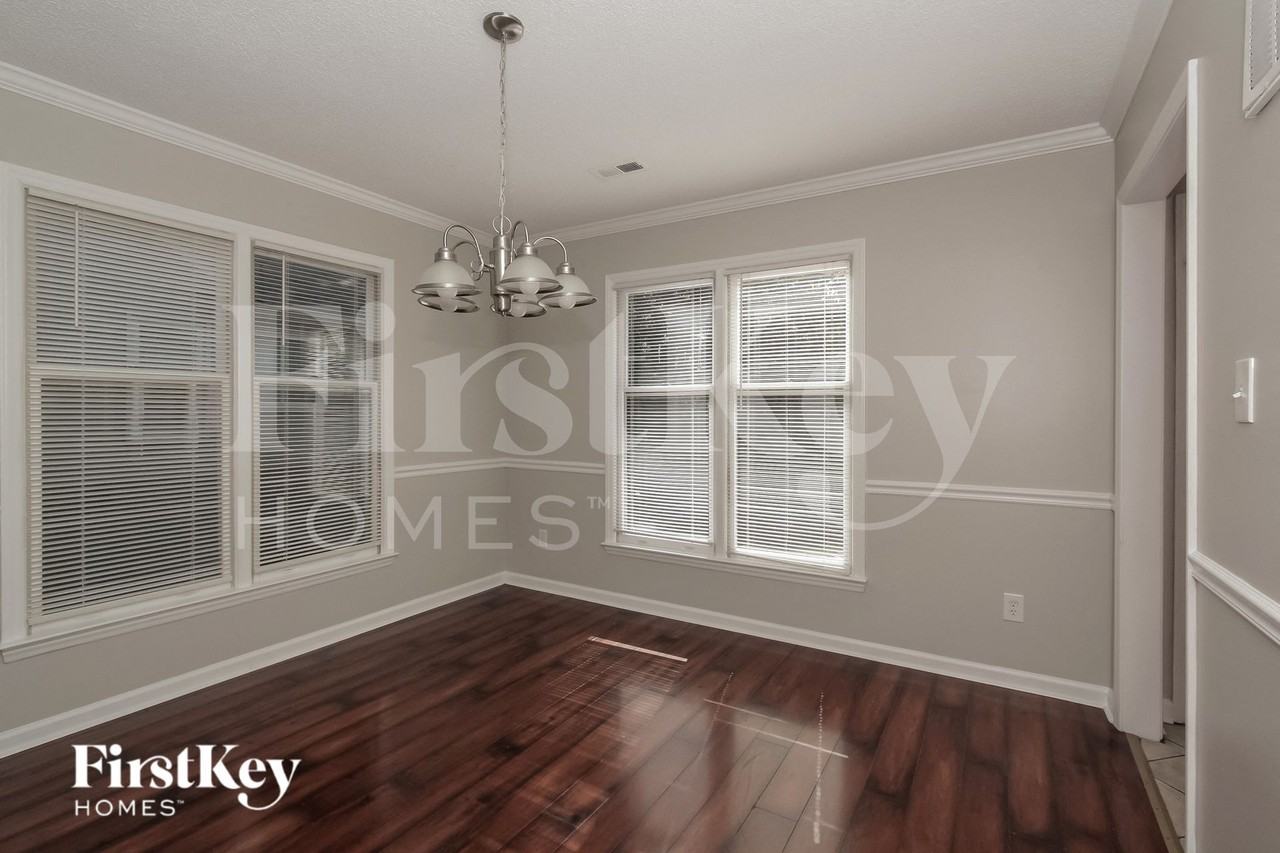 7906 Trotter Rd - Photo 5 of 15