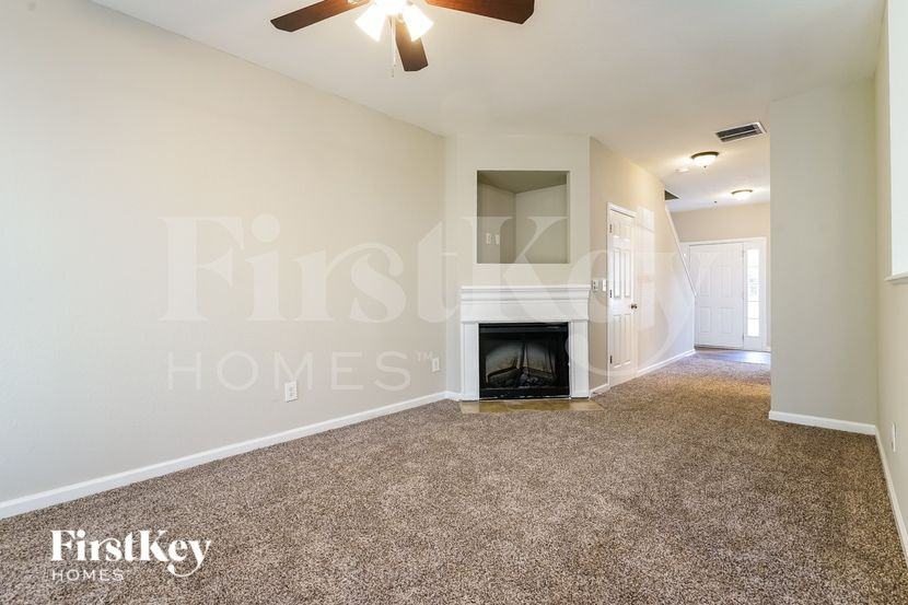 7128 Brookview Way - Photo 5 of 18