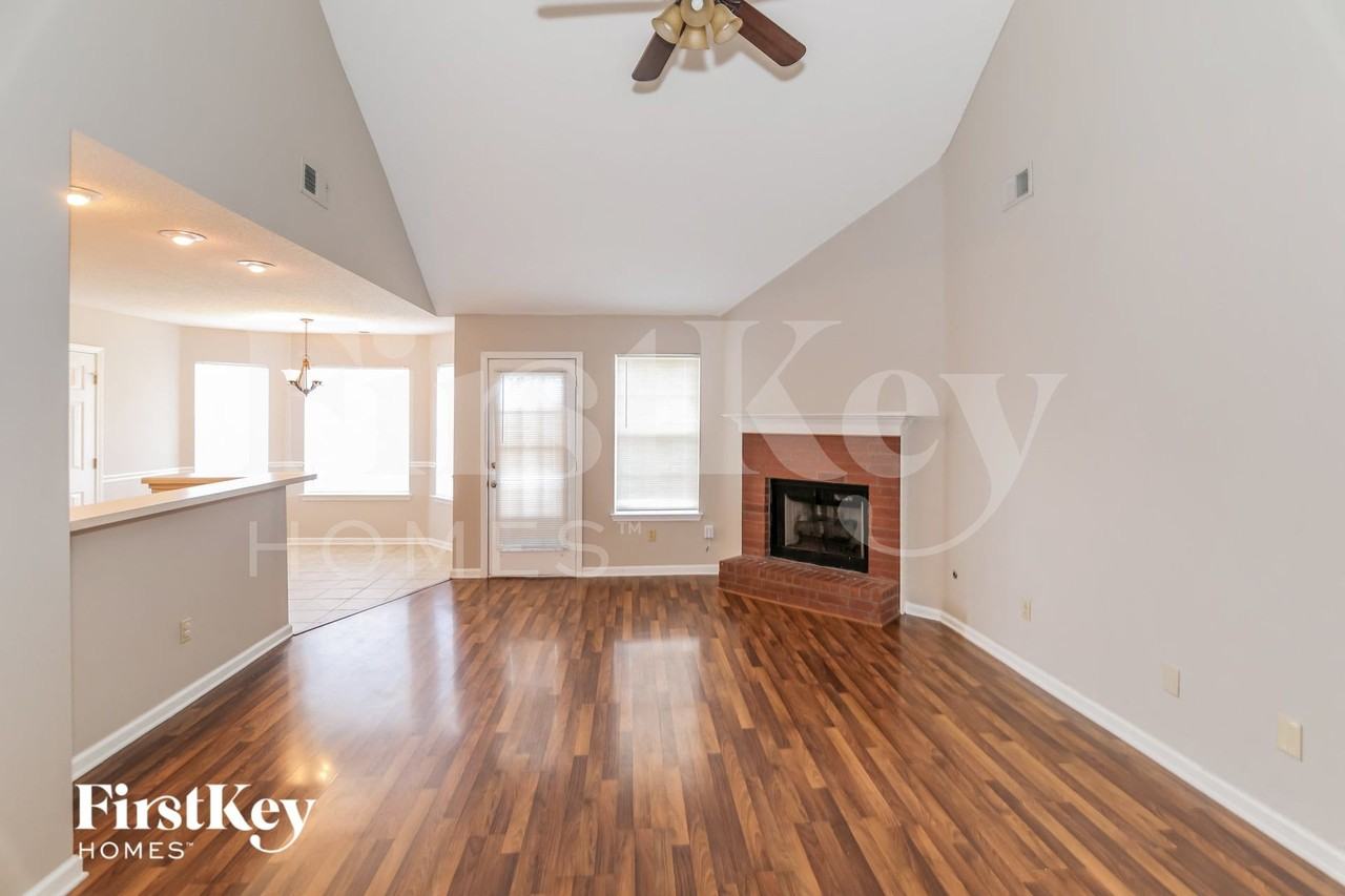 7056 Ireland Dr - Photo 2 of 15