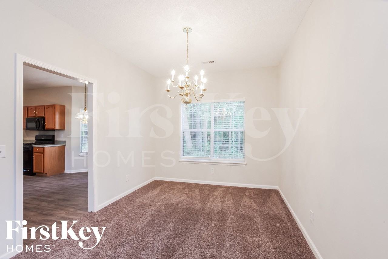 7031 Reedy Creek Rd - Photo 4 of 15