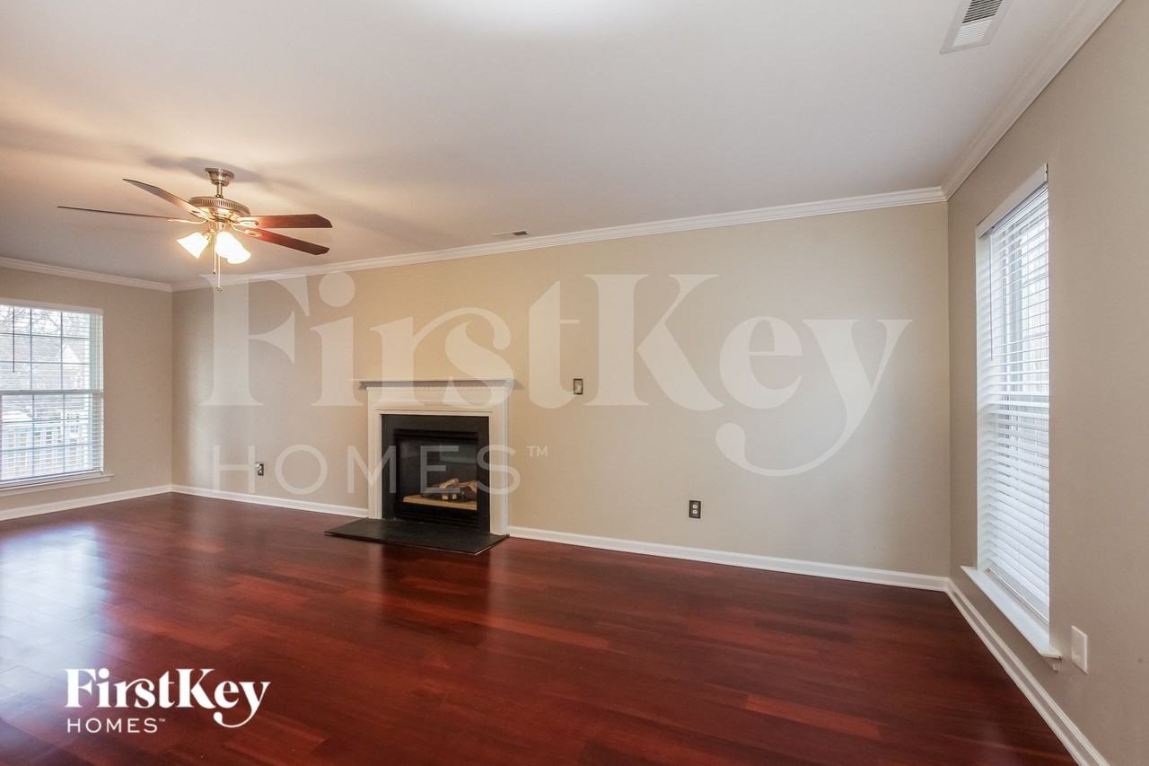 6214 Forest Pond Dr - Photo 2 of 15