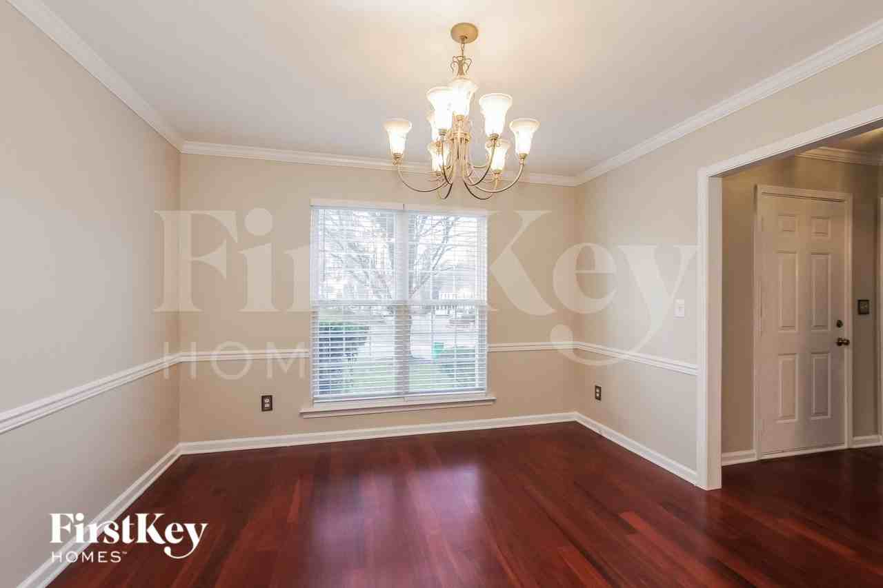 6214 Forest Pond Dr - Photo 5 of 15