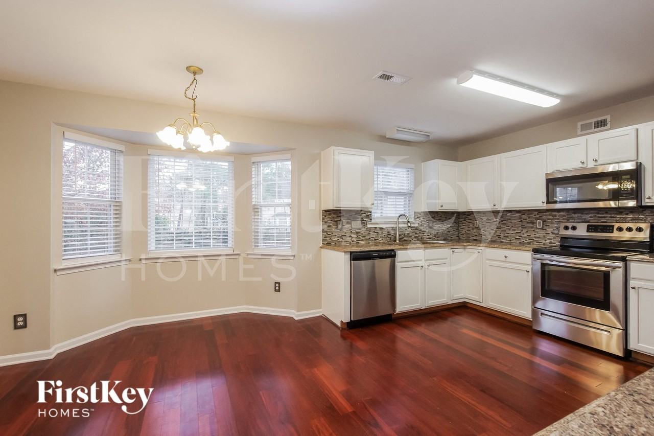 6214 Forest Pond Dr - Photo 6 of 15