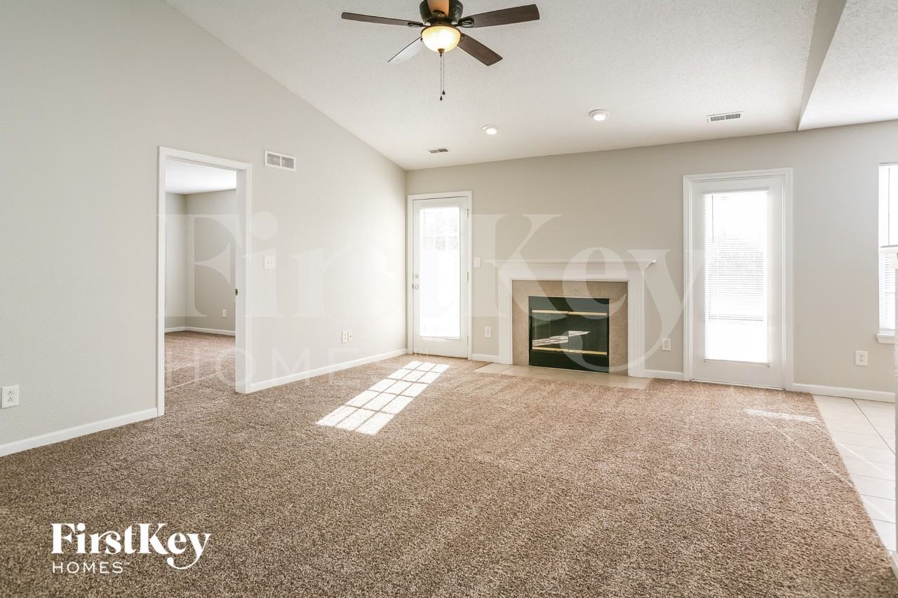 6041 Gimbel Cir - Photo 5 of 16
