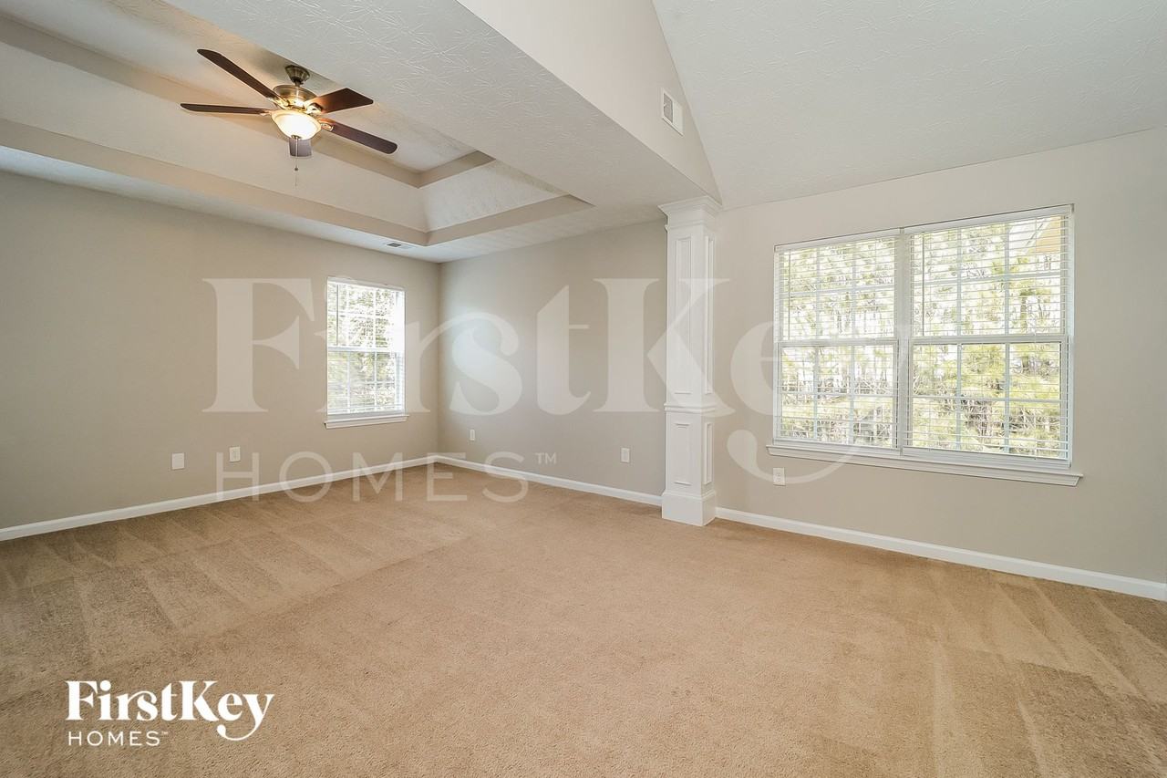 5719 Graywind Trl - Photo 6 of 15