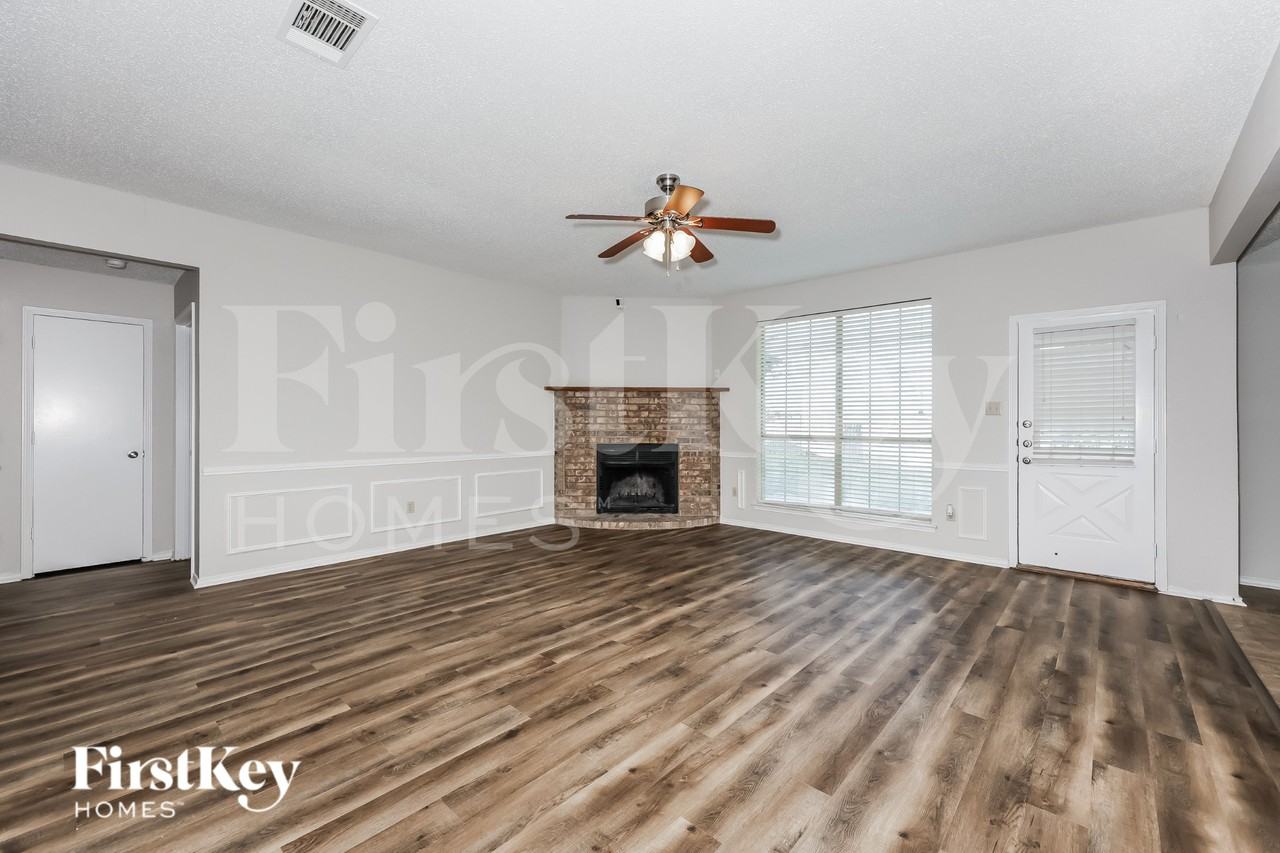 5516 White Dove Dr - Photo 3 of 19