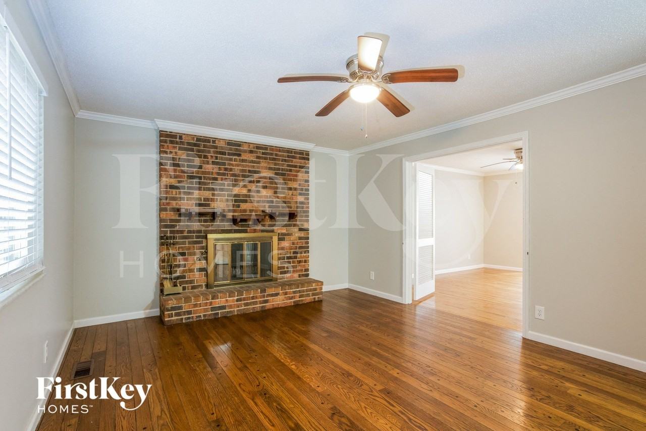 5511 Fireleaf Dr - Photo 2 of 14