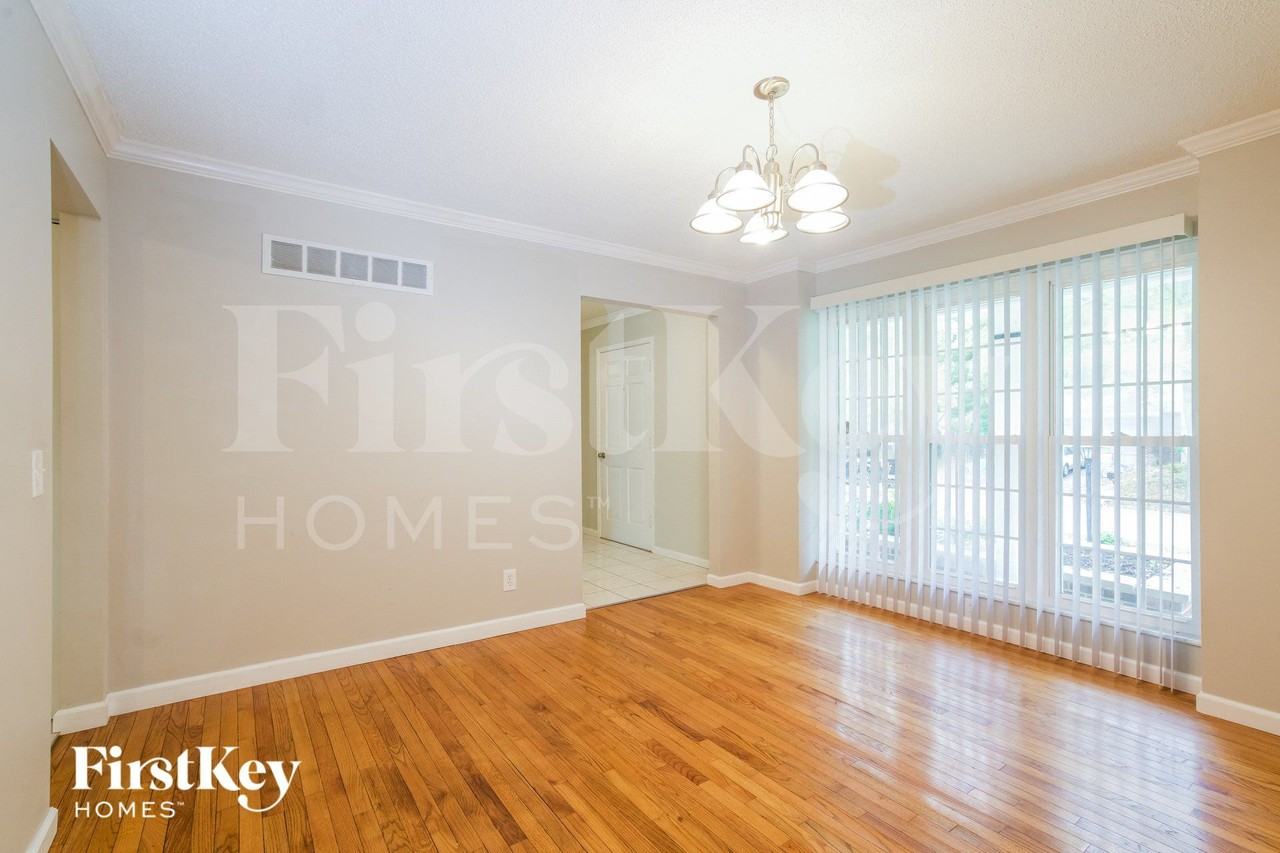 5511 Fireleaf Dr - Photo 4 of 14