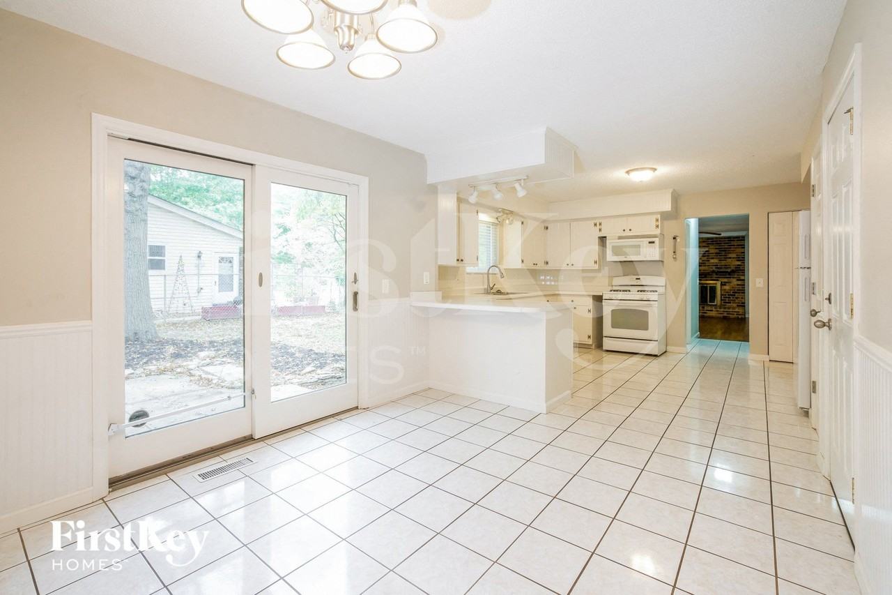 5511 Fireleaf Dr - Photo 5 of 14
