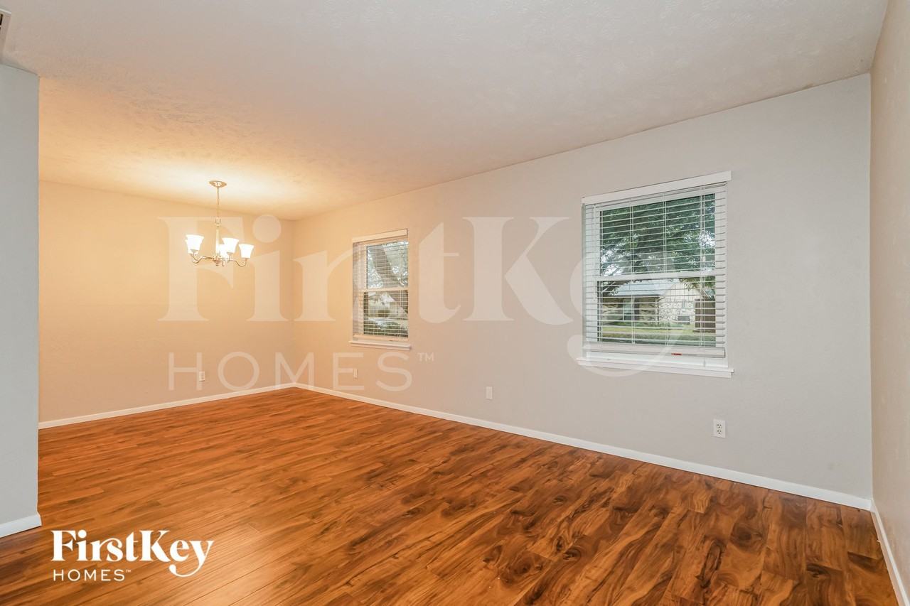 5109 Gilliam Cir - Photo 4 of 15