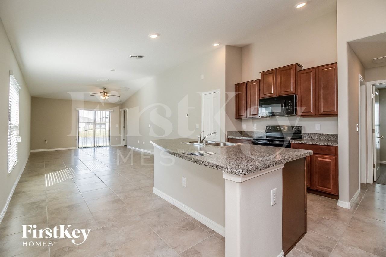 5048 Brickwood Rise Dr - Photo 5 of 15