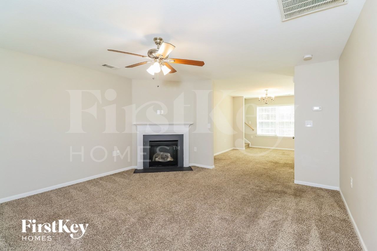 4813 Manchineel Ln - Photo 3 of 19
