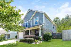 featured image of 465 W Park Dr