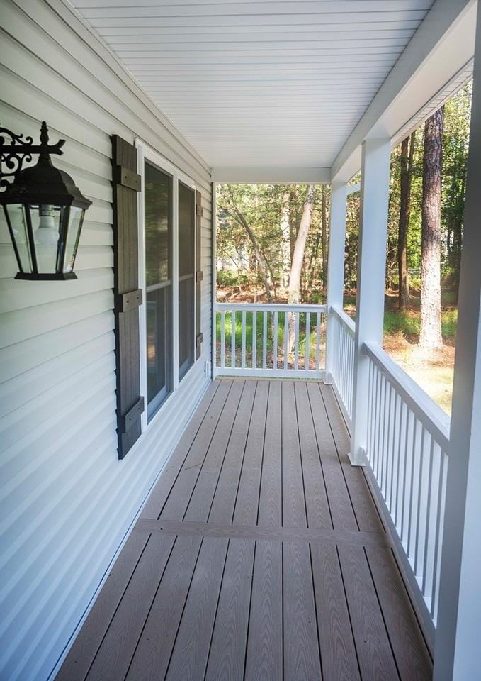 37444 Castaway Dr - Photo 3 of 48