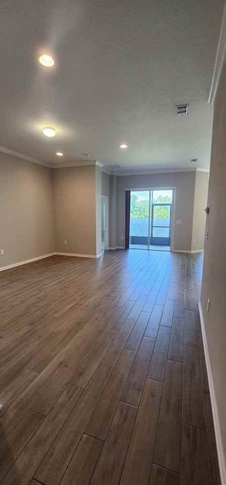 226 Lost Lake Dr - Photo 4 of 22