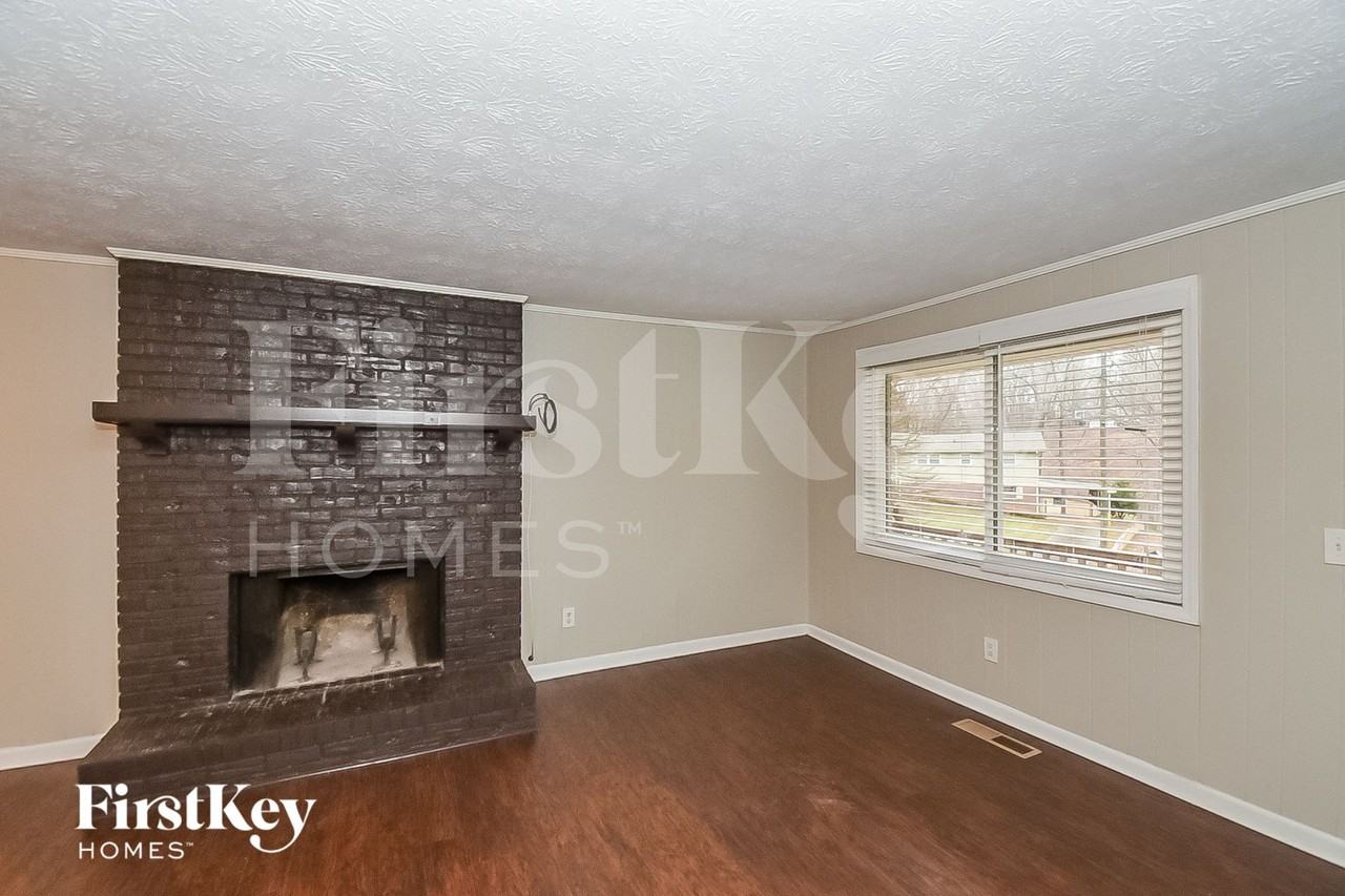 3940 Erica Cir - Photo 3 of 14